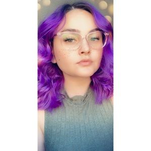 Meet your Posher, Desiree